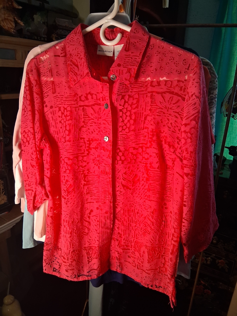 White Stag Red Sheer Textured Button-Front Blouse